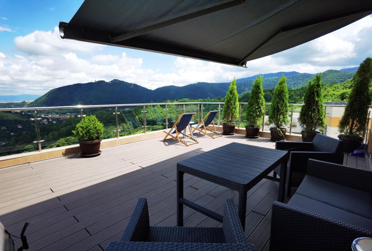 Coroni Seasons Apart With Panoramic View Brasov Bagian luar foto
