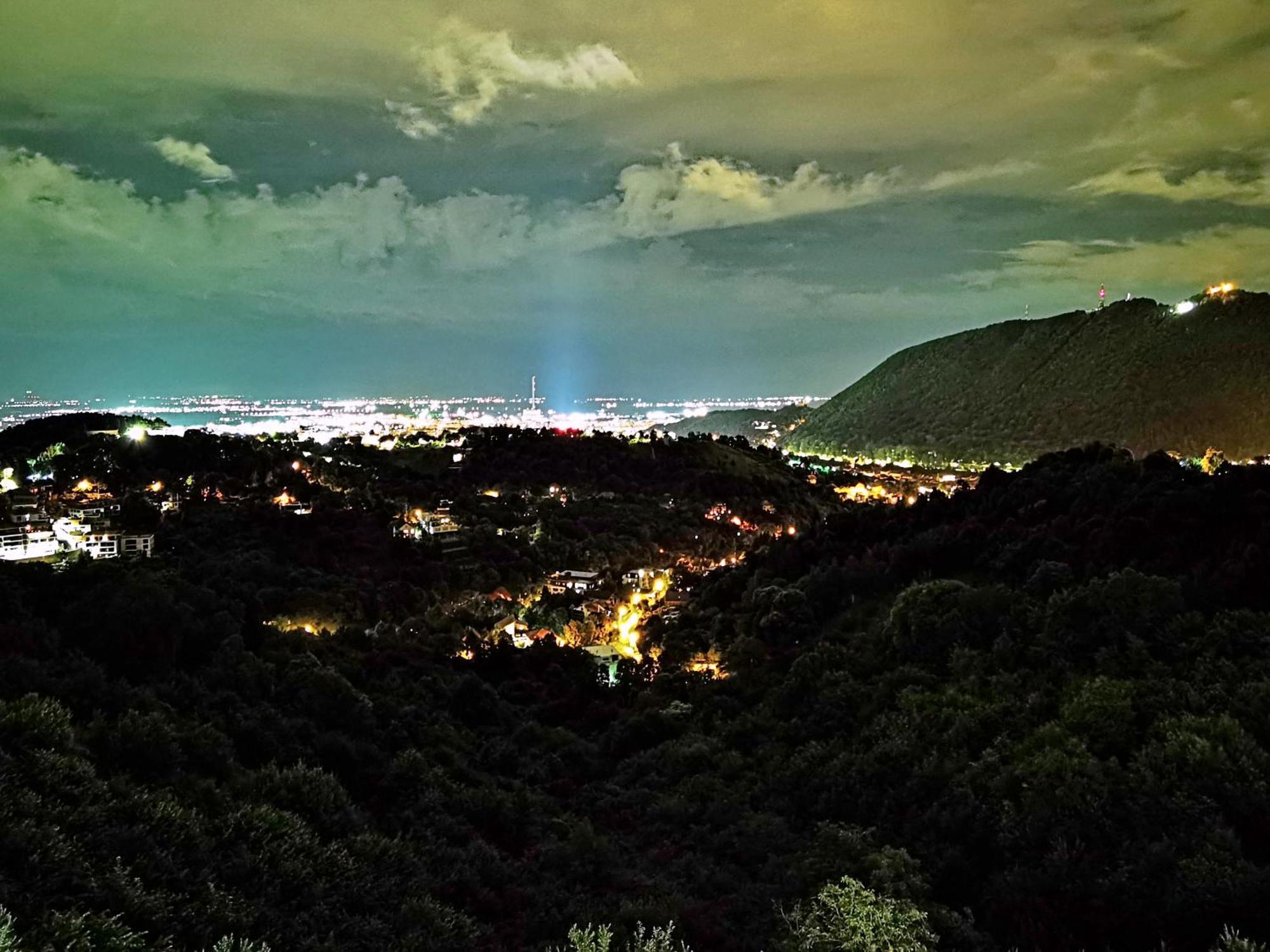 Coroni Seasons Apart With Panoramic View Brasov Bagian luar foto